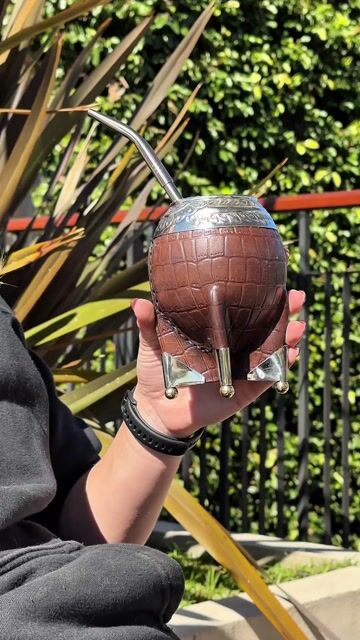 Video de Mate Torpedo Cincelado Croco Base Alpaca