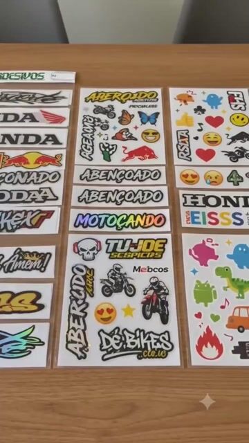 Video de Kit 30 Adesivos Moto Holográficos Premium Sortidos Resistente à Água - 10 Modelos com 3 Unidades Cada