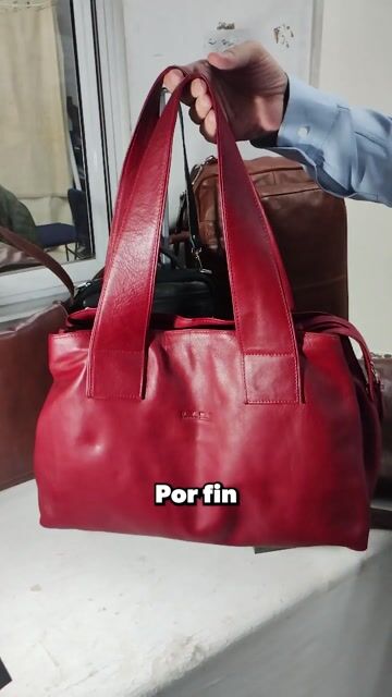 Video de Cartera DYMS Cuero con 3 Divisiones ART 550
