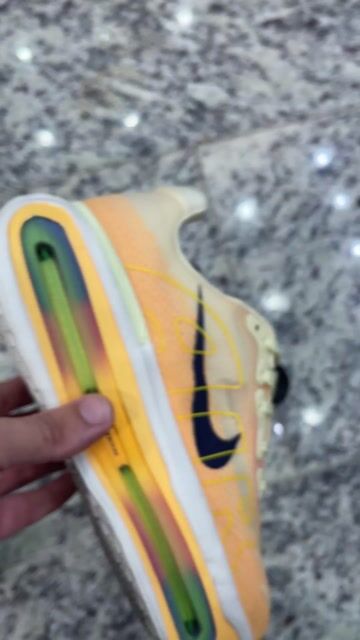 Vídeo de NIKE VOMERO PREMIUM VIETNÃ