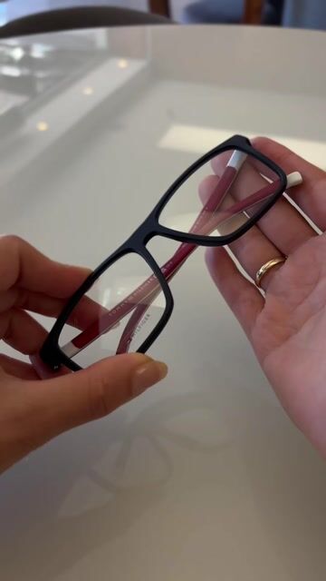 Vídeo de Tommy Hilfiger TH 2086/CS - FLL C3 56