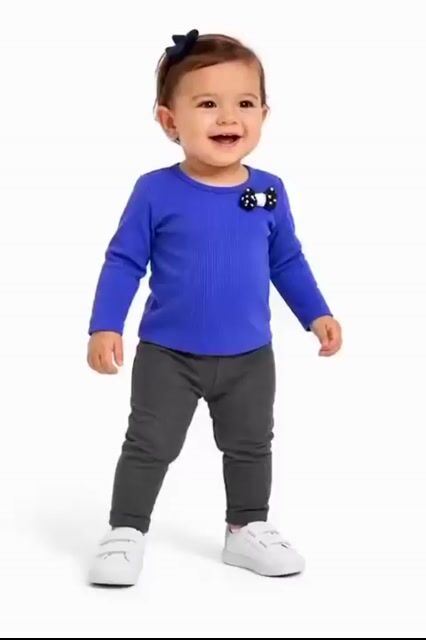Video de Conjunto Infantil Feminino Canelado com Laço Manga Longa Roxo e Calça Legging Cinza Meia Estação