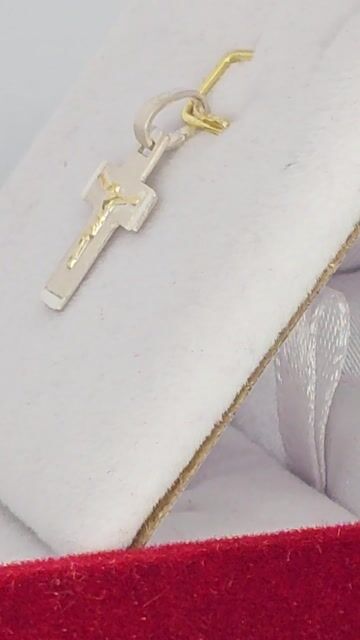 Video de Dije Cruz Plata Oro Con Cristo Relieve 10x15 Mm Mrt - C2403