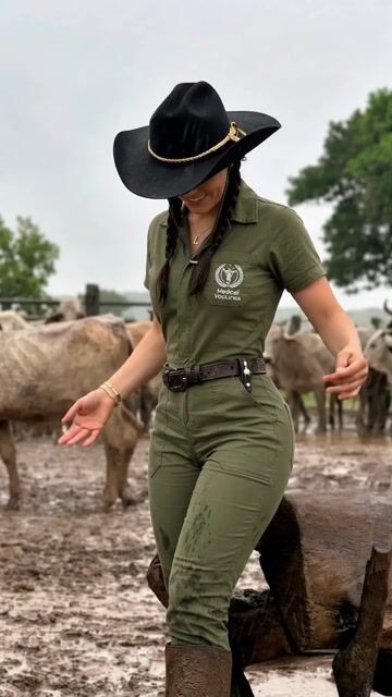 Vídeo de Macacão Veterinário Estilo Médico