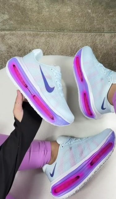 Video de Nike Vomero Premium Blue Tint Azul