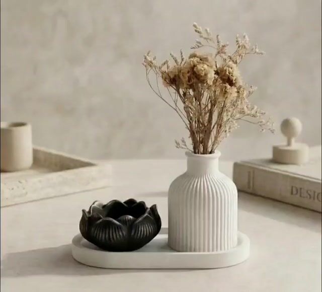 Video de Set decorativo Florero con Flor de Loto Negra + Flores Secas