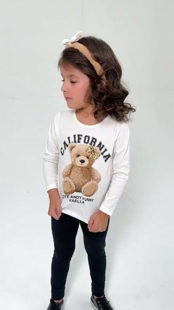 Vídeo de Conjunto Infantil Meia Estação Feminino California - Off White | FA516OFF