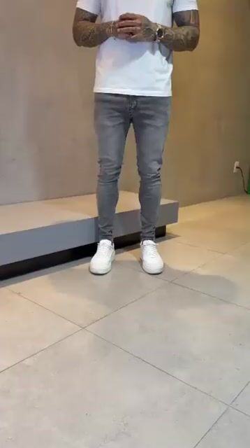 Video de Calça Super Skinny Cinza Básica REF: 9185