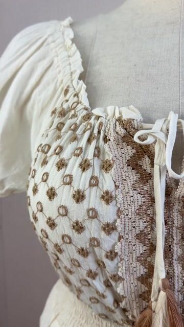 Video de Vestido Curto Boho em Algodão com Guipir SIGANINHA