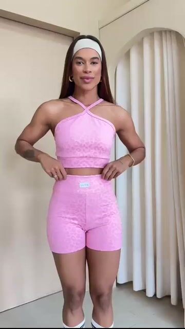 Video de CONJUNTO TEXTURIZADO TOP E SHORT LAVIE