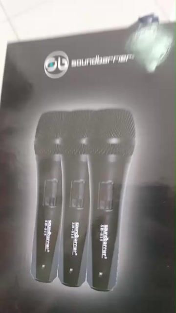 Video de Pack x3 Micrófonos Dinámicos Soundbarrier SB-8153 con Cable y Funda
