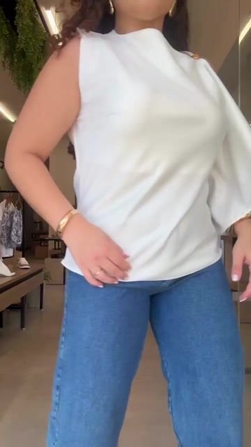 Video de Blusa Feminina Manga Capa Assimétrica Cetim Social Elegante
