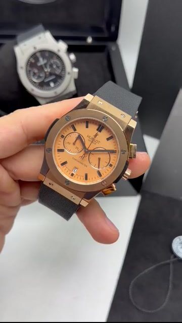 Video de Hublot Classic Fusion 45mm - AÇO ROSE/MOSTRADOR LARANJA - SILICONE