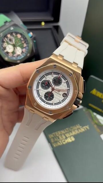 Video de Audemars Piguet Royal Oak Offshore 44mm - AÇO DOURADO/MOSTRADOR BRANCO - SILICONE