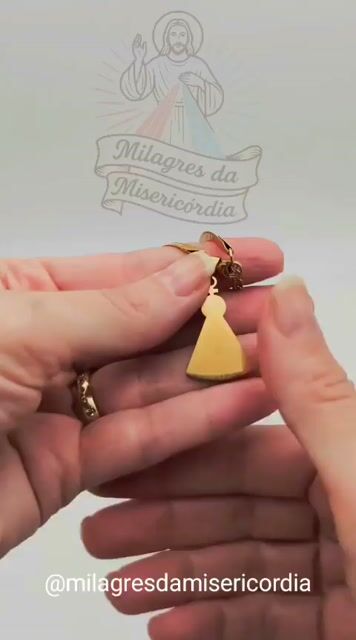 Video de Colar dourado Nossa Senhora Aparecida-inox -