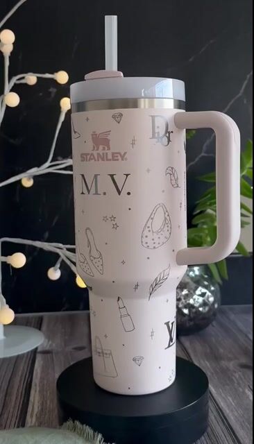Vídeo de QUENCHER STANLEY ORIGINAL 1,2 LITROS - ROSE QRTZ