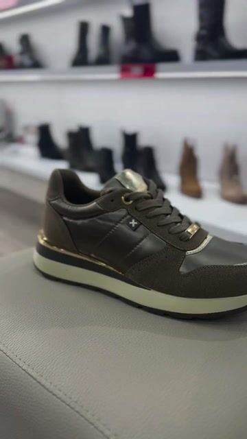 Video de ZAPATILLA HOME XTI142965