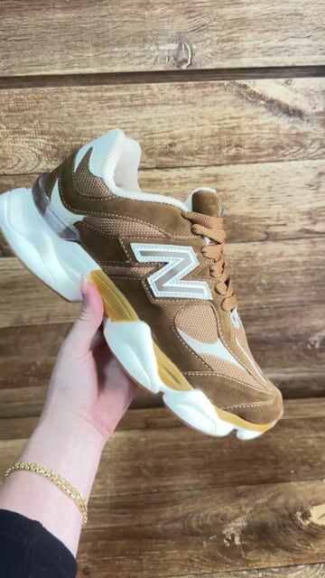 Video de NEW BALANCE 9060 - CARAMELO