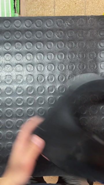 Video de Protector Desmontable Para Bordeadoras Plumita Pollera 1093