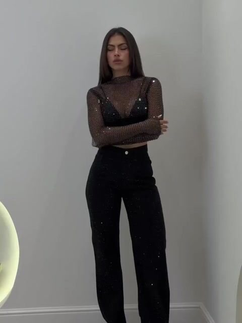 Vídeo de CALÇA JEANS CRISTAIS PRETA
