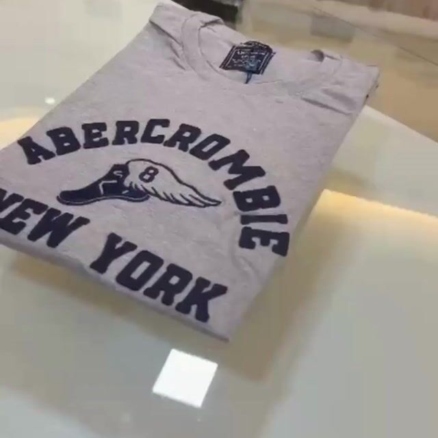 Video de 793 Camiseta Abercrombie & Fitch - 100% algodão