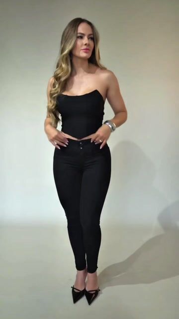 Vídeo de LUNAY'S JEANS