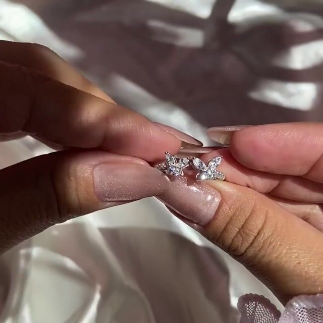 Video de Anel Donatela · Prata 925 · Ajustável · Design Borboleta