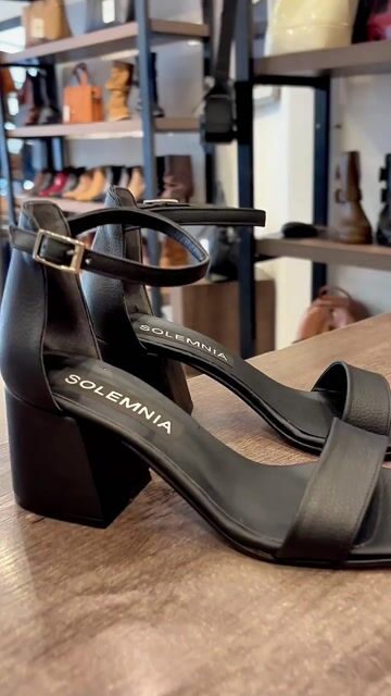 Video de SOLEMNIA SHOES