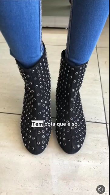 Vídeo de Bota Cristal Black Couro Nobuck Preto Carrano 143335