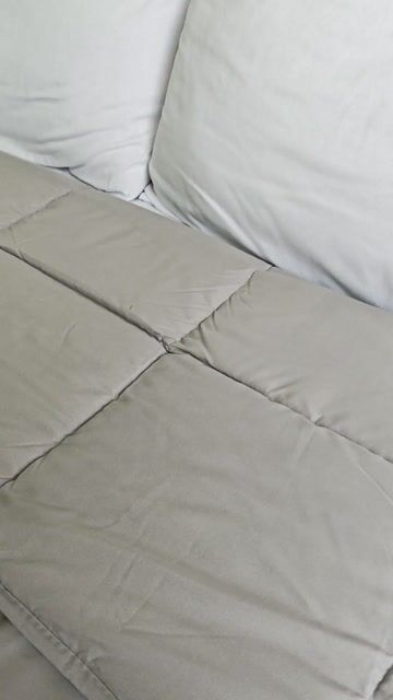Video de Acolchado Gris Claro marca LA BASTILLA® | Línea Neo