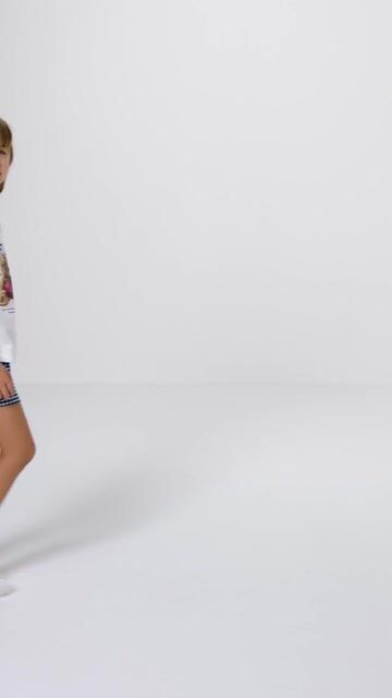 Vídeo de PIJAMA INFANTIL FEMININO MGA CTA C SHORTS - 2050216
