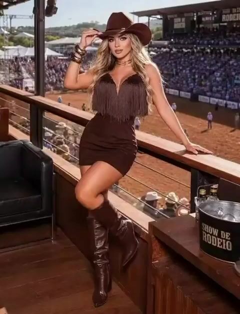 Vídeo de Vestido Country Curto C/ Franjas Alça Fina Festa Rodeio Sam
