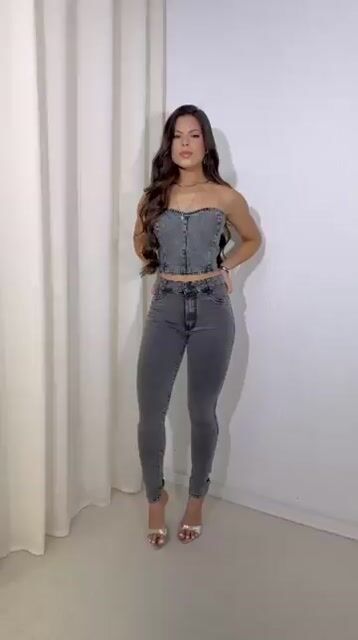 Vídeo de Calça jeans com lycra
