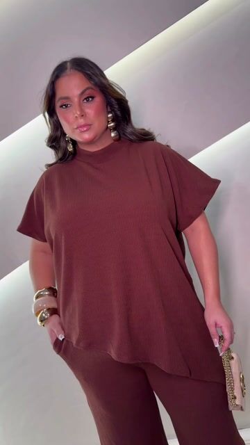 Vídeo de Conjunto Merlly Anarruga Plus Size
