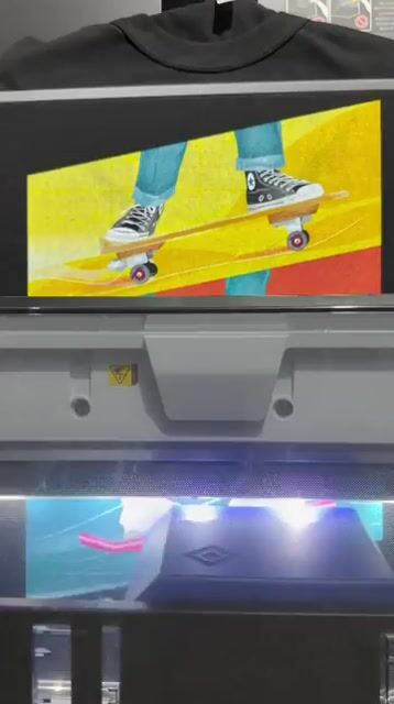 Video de Remera Volver Al Futuro 3 Patinetas