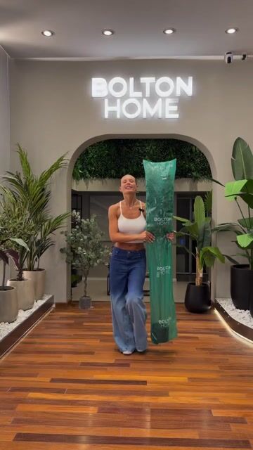 Video de Bolton Home / Plantas artificiales de diseño