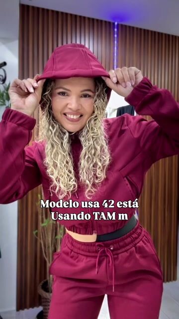 Vídeo de Conjunto Moletom Forado Mirela