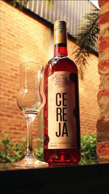 Video de Bebida Mista de Cereja Dom Tápparo – 750ml