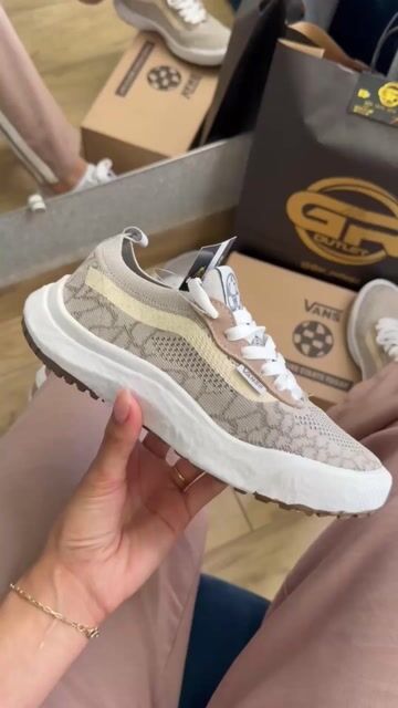 Vídeo de Outlet GR