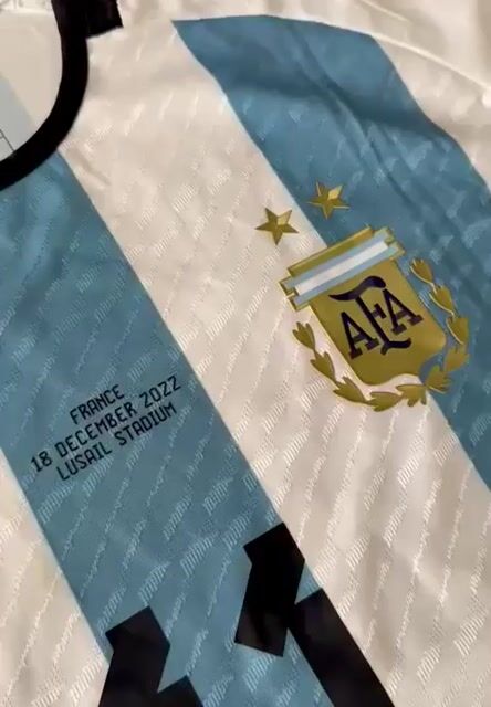 Video de CAMISETA ARGENTINA 2022 TITULAR MATCHDAY DI MARIA 11 - TELA JUGADOR