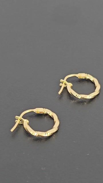 Video de Aros Oro 18k Italianos Facetados 11 Mm Diametro 0,7 Gr C2140