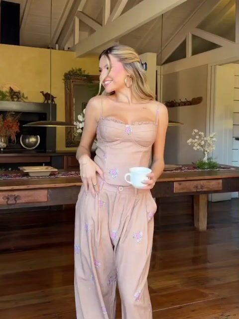 Video de CONJUNTO FLORAL SALGUNAMU