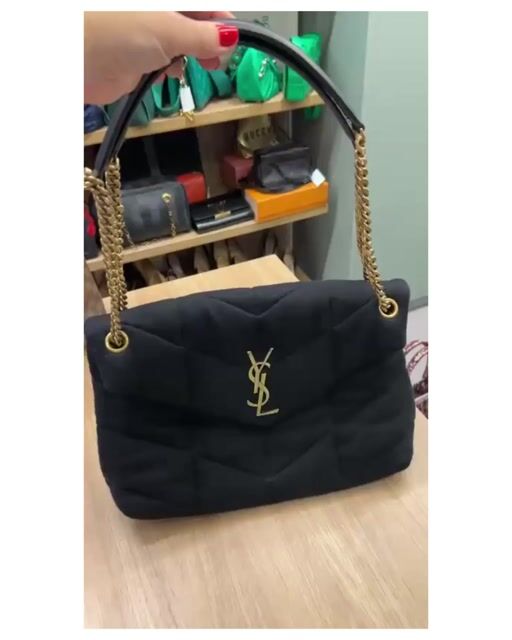 Vídeo de Bolsa Yves Saint Laurent Loulou Puffer Media Em Tecido Preto